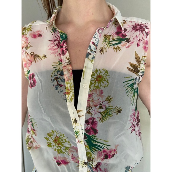 H&M Floral button up tank top - Picture 2 of 2